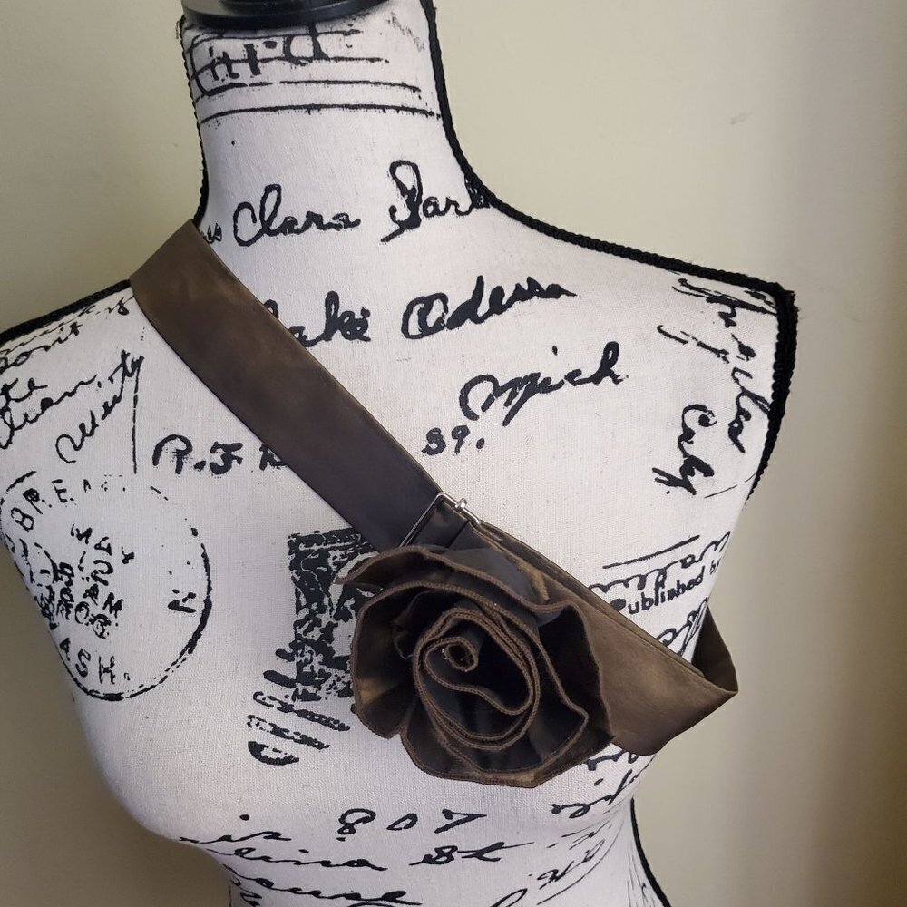 Echo Vintage 80s Brown Silk Rosette Adjustable Belt Spring Trend